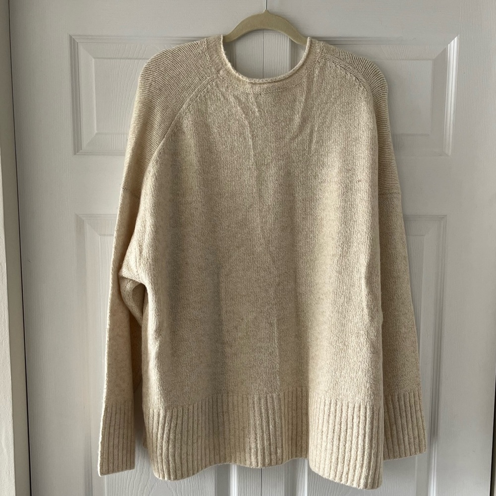 ✨NWT✨ Vince Wool Crewneck Sweater